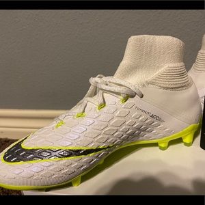 Nike Hypervenom Elite